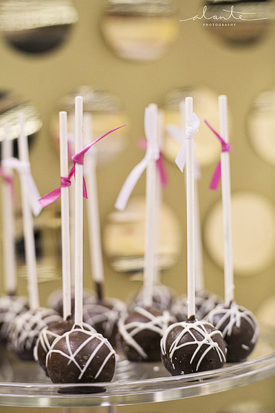Wedding sweets bar cake pops from The Sweet Side