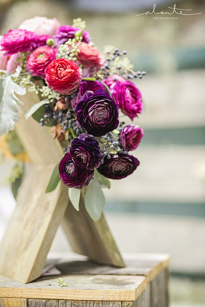 Modern wedding bouquet from Lola Event Floral