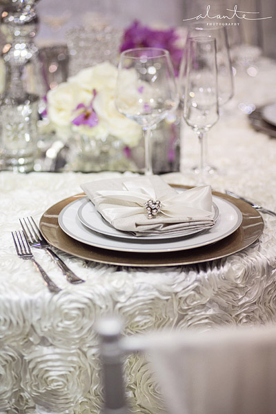 Glam and luxe wedding table setting from SAL floral design